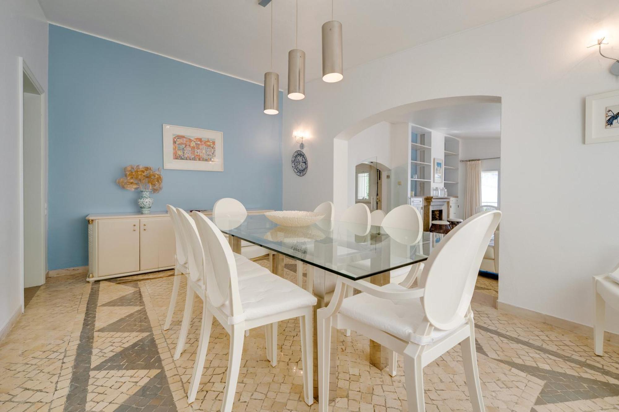 Sunrise Beach Villa 6 Bedrooms