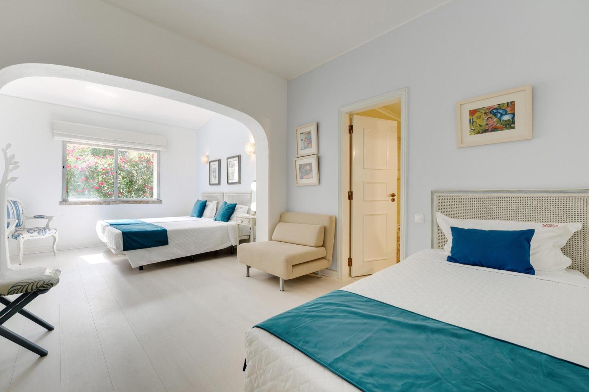 Sunrise Beach Villa 6 Bedrooms